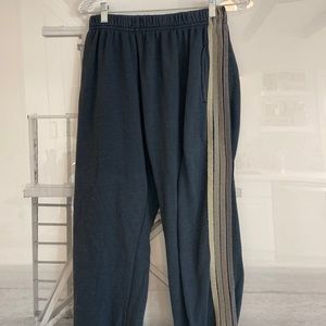 AV sweats five strips with pockets